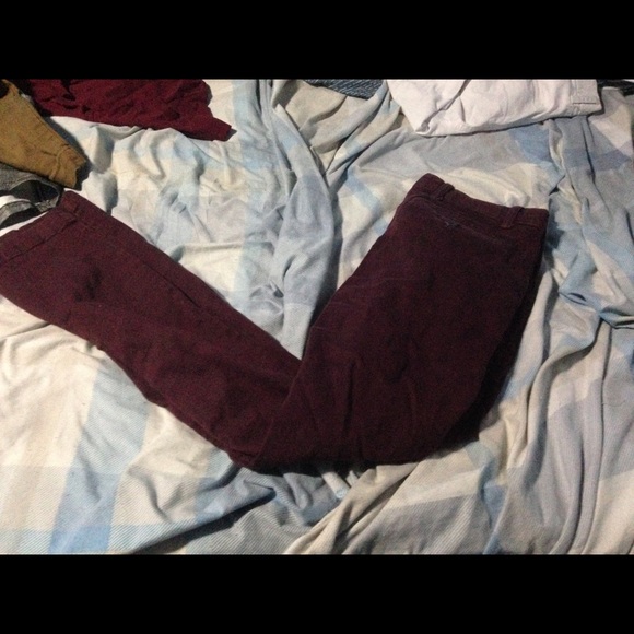 Maroon denim jeans - Picture 2 of 2